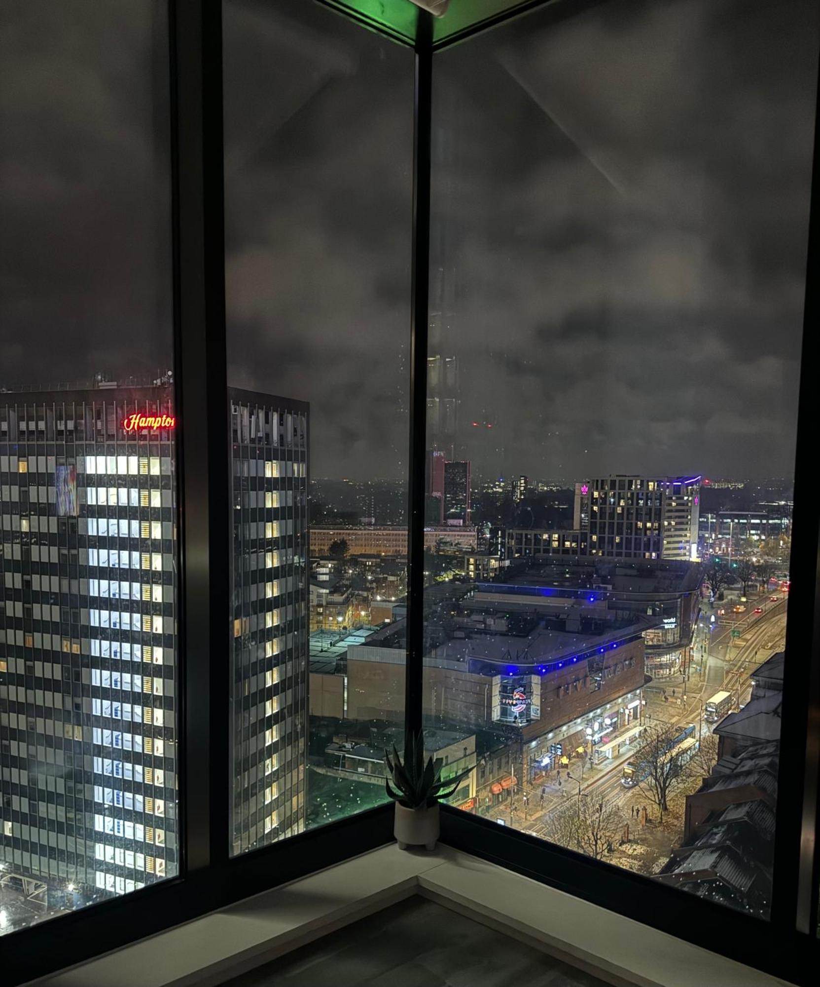 Premium Deals L Last-Minute Stay L 4 Min Walk To Birmingham Central Library L 18Th Floor 2 Bed 2 Bath City Centre Penthouse With Gym & Netflix By Jvt Short Lets المظهر الخارجي الصورة