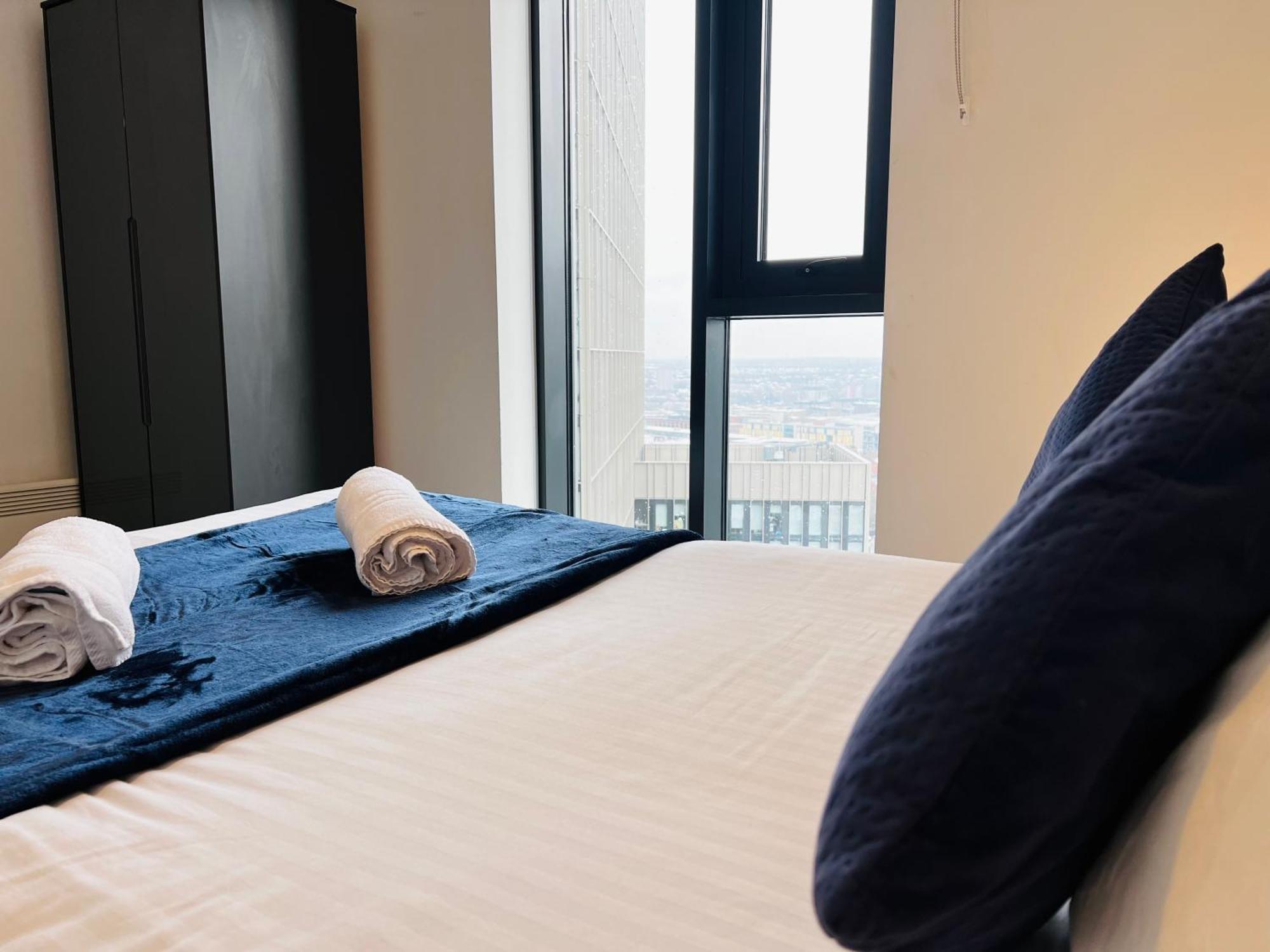 Premium Deals L Last-Minute Stay L 4 Min Walk To Birmingham Central Library L 18Th Floor 2 Bed 2 Bath City Centre Penthouse With Gym & Netflix By Jvt Short Lets المظهر الخارجي الصورة