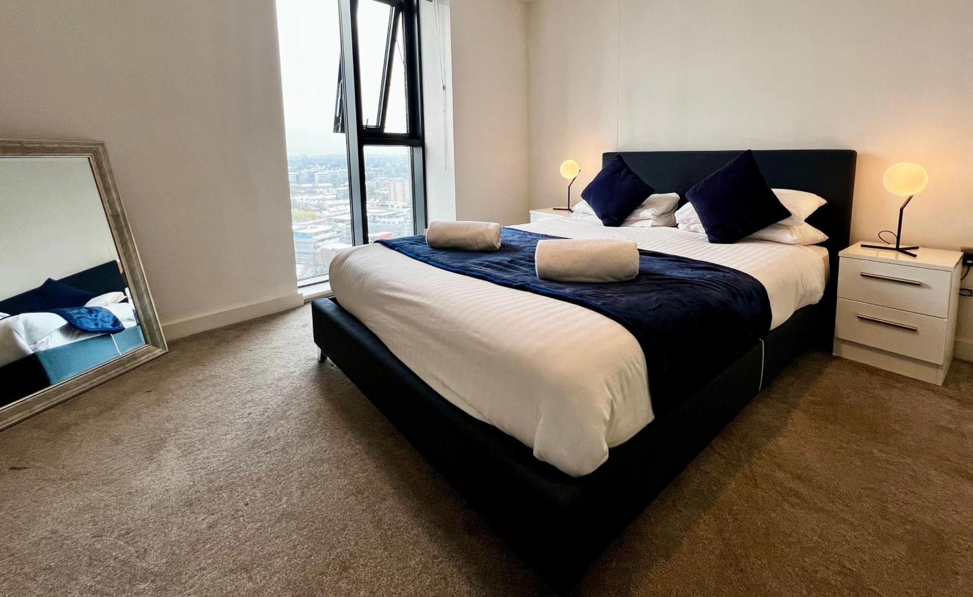 Premium Deals L Last-Minute Stay L 4 Min Walk To Birmingham Central Library L 18Th Floor 2 Bed 2 Bath City Centre Penthouse With Gym & Netflix By Jvt Short Lets المظهر الخارجي الصورة
