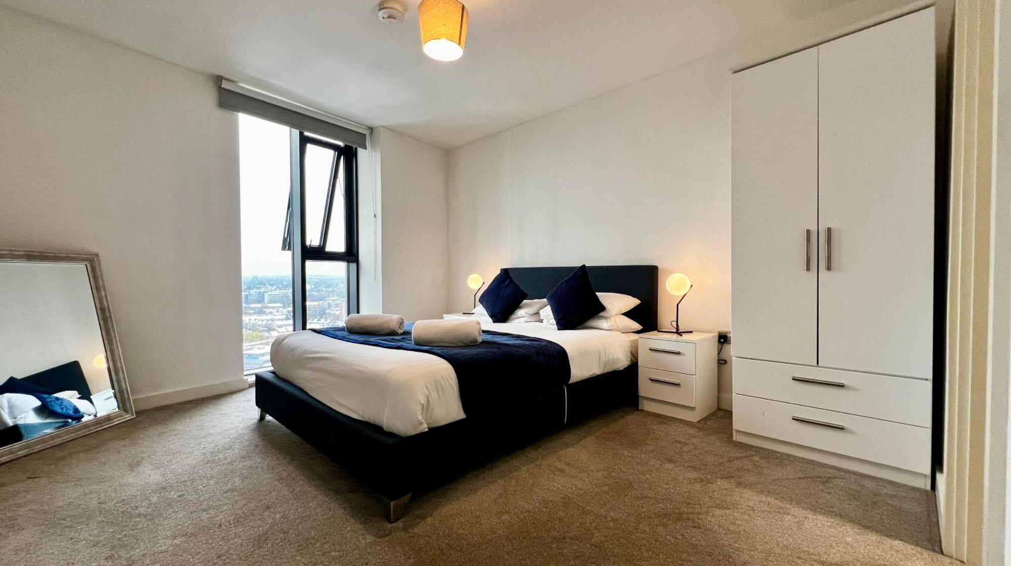 Premium Deals L Last-Minute Stay L 4 Min Walk To Birmingham Central Library L 18Th Floor 2 Bed 2 Bath City Centre Penthouse With Gym & Netflix By Jvt Short Lets المظهر الخارجي الصورة